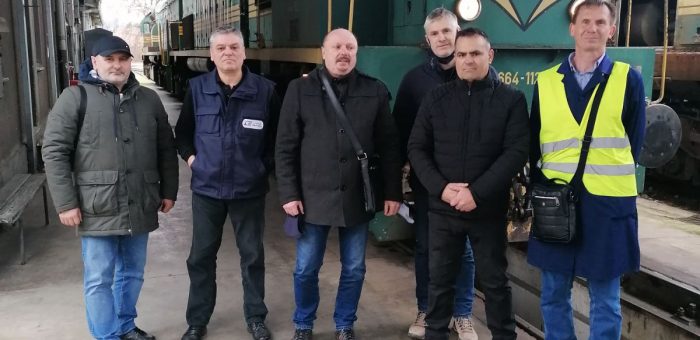 STIGLE PRVE DVE IZNAJMLJENE SLOVENAČKE LOKOMOTIVE SERIJE 664